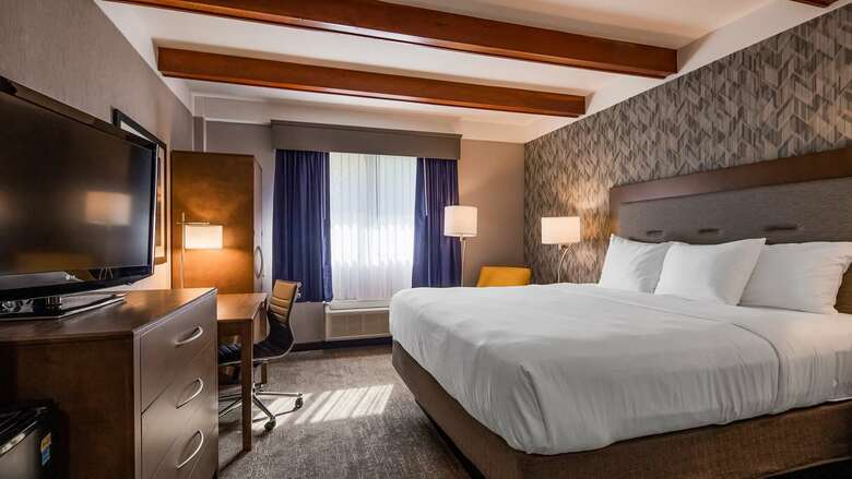 Best Western Plus Wynwood Hotel & Suites