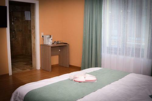Hostal Pensiunea La Rogo