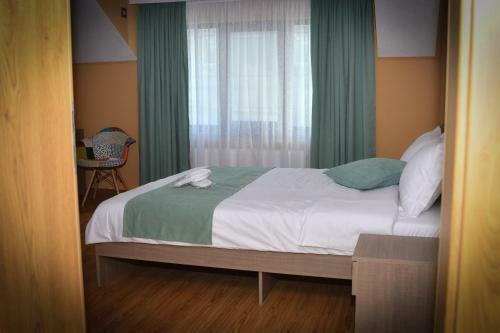 Hostal Pensiunea La Rogo
