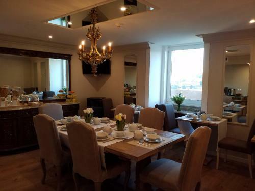 Bed & Breakfast Private Villa Porto