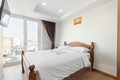 Hostal Royale 8 Ville Guest House