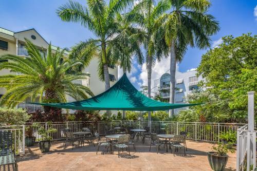 Sunrise Suites - Butterfly Nest #107