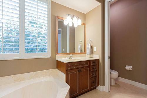 Briarwood-1064 Tivoli Dr