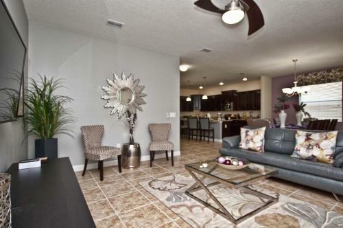 Villa Paradise Palms- 6 Bedroom Pool Home-3151pp