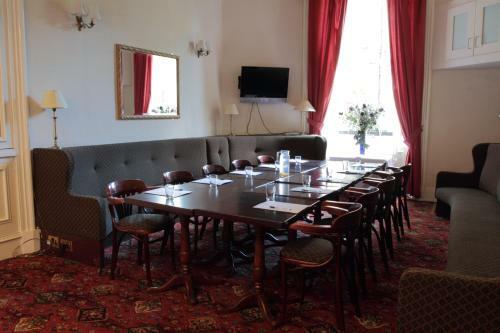 Thistle Hotel