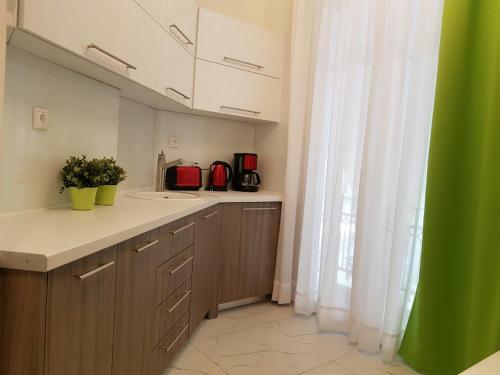 Laura Aristotelous Square Apartment