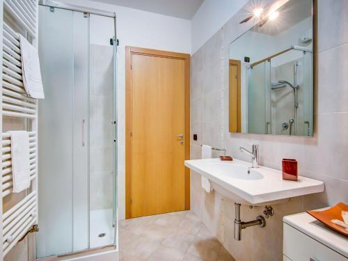 Classy Apartment In Cupramontana With Swimming Pool
