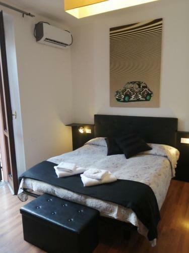 Hostal Megaride Guest House