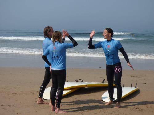 Albergue Estela Surf Camp & Surf School