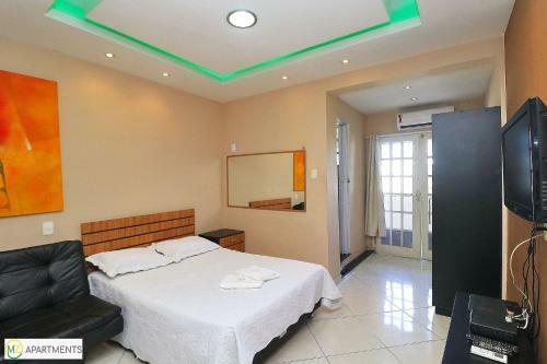 Apartamento Studio Renovado Com Varanda Em Copacabana!