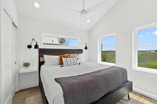 200 Riberia - Downtown Waterfront Luxury Home