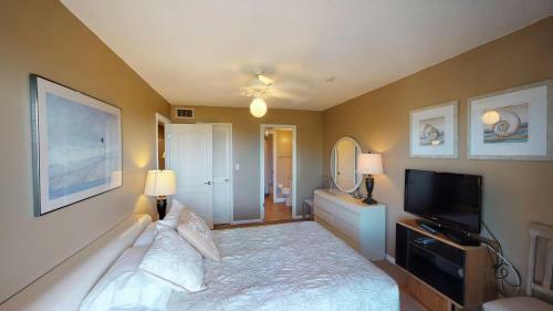 214 Madeira Norte Condo