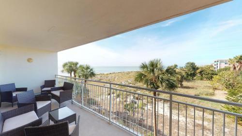 214 Madeira Norte Condo