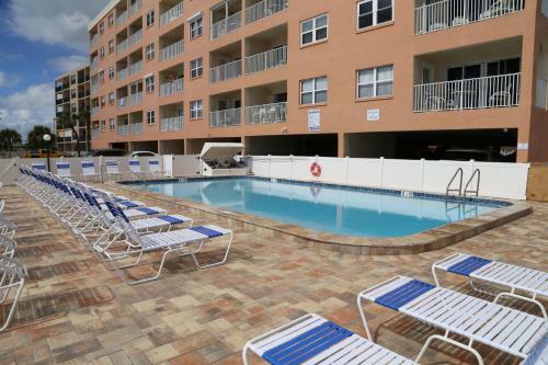 405 Beach Place Condos