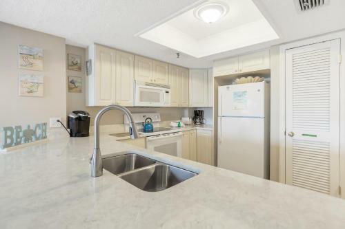 401 Beach Place Condos