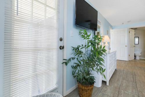 401 Beach Place Condos