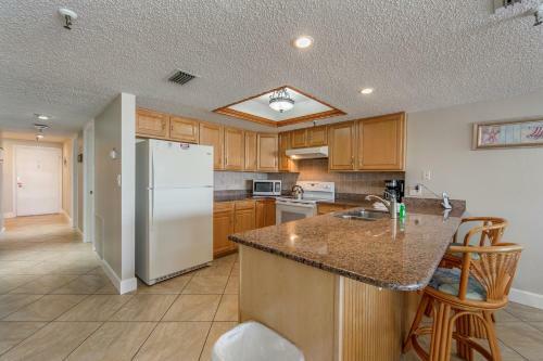 305 Beach Place Condos