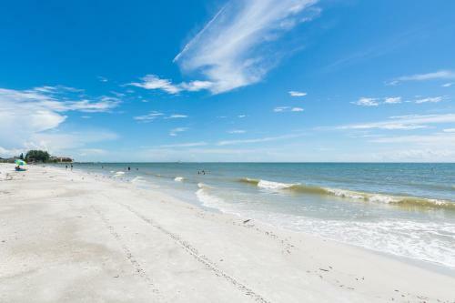 107 Beach Place Condos