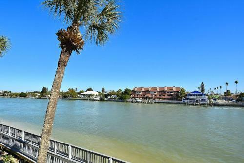 Land's End #205 Building 3 - Bay Front