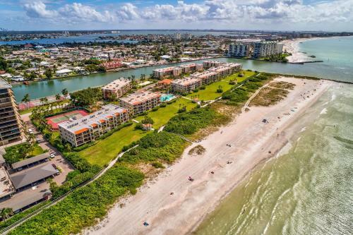 Land's End #205 Building 3 - Bay Front