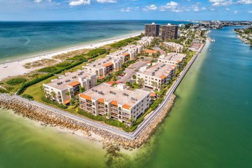 Land's End #205 Building 3 - Bay Front
