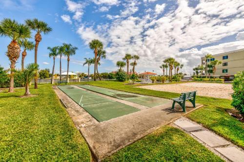 Land's End 406 Building 7 Beachfront With Private Balcony!