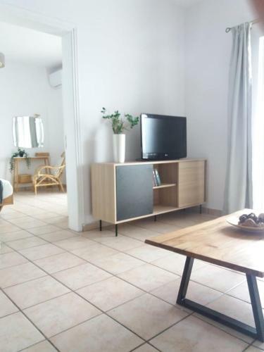 Oceanis Rooms Apartments
