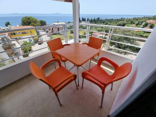 Sea View Apartment Dhermi With Balcony