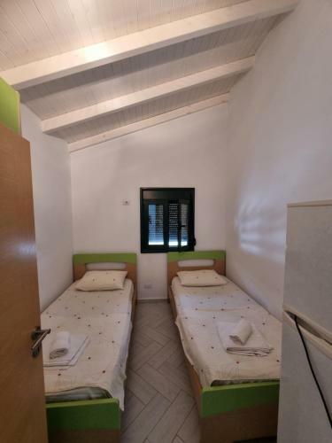 Sea View Apartment Dhermi With Balcony
