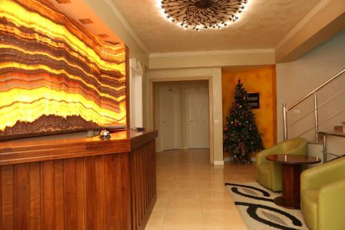 Hotel Autostrada (highway)