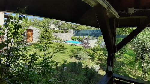 Villa Pool And Garden