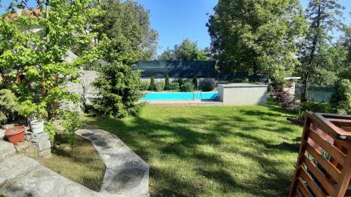 Villa Pool And Garden