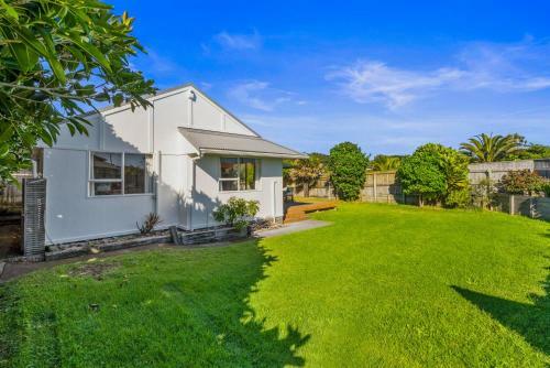 Babbacombe Bach - Otaki Beach Holiday Home