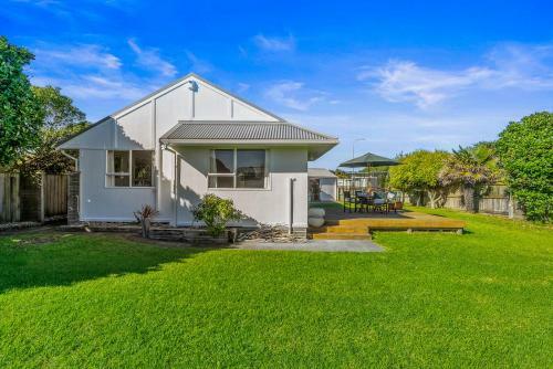 Babbacombe Bach - Otaki Beach Holiday Home