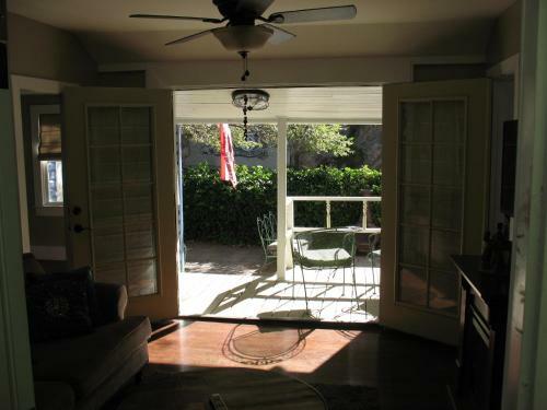 The Cottage At Castle Rock