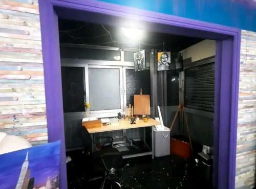 Artistic 2 Bedroom+art Studio Apartment!!