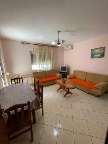 Xheni's Apartments