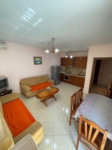 Xheni`s Apartments