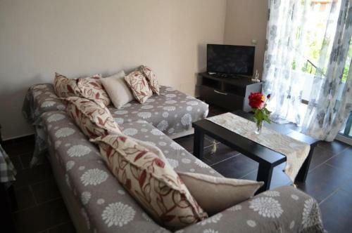 Beni Apartments
