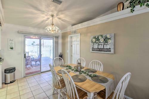 Retreat With Pool And Views 2 Mi To Lake Havasu!