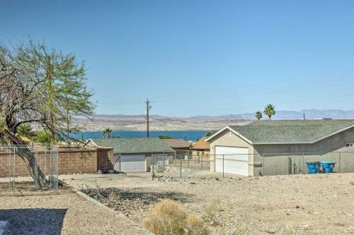 Retreat With Pool And Views 2 Mi To Lake Havasu!