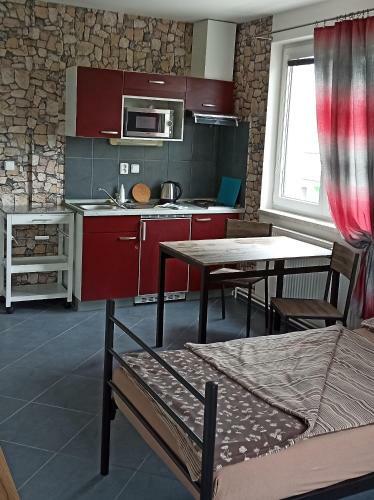 Albergue Ubytovac� Za?�zen� Karol�na