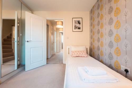 Hewlett Townhouse Addlestone