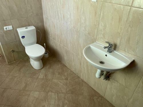 Hostal Sve?i? Namai Prie ?irvint?