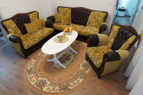 Apartments Manitovac M