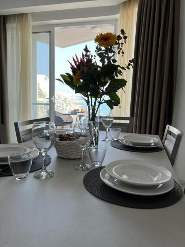 Apartamento Lovely 2 Bed Seafront St Pauls Bay - Fl 2