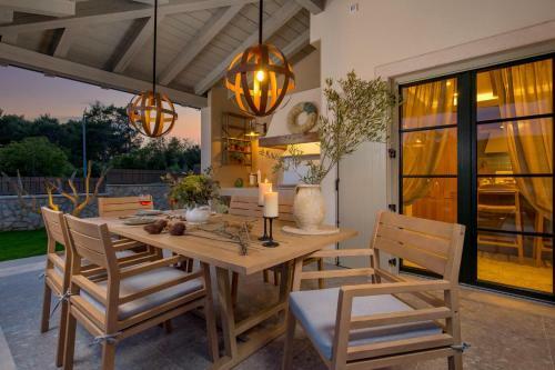 Villa Leucolea With Pool