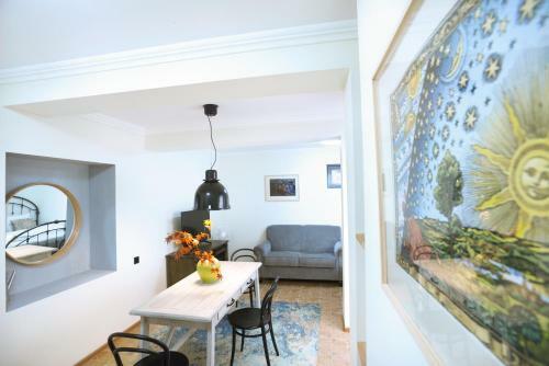 Hostal The Zodiac Garden Hotel