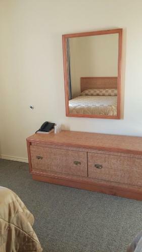 Travellers Choice Motel