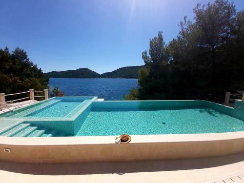 Poolincluded Beachfront Villa In A Secluded Bay